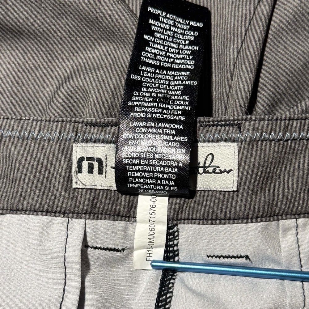 Travis Mathew Men's 11” Inseam Gray Shorts size 32 Golf Athleisure - Picture 7 of 7